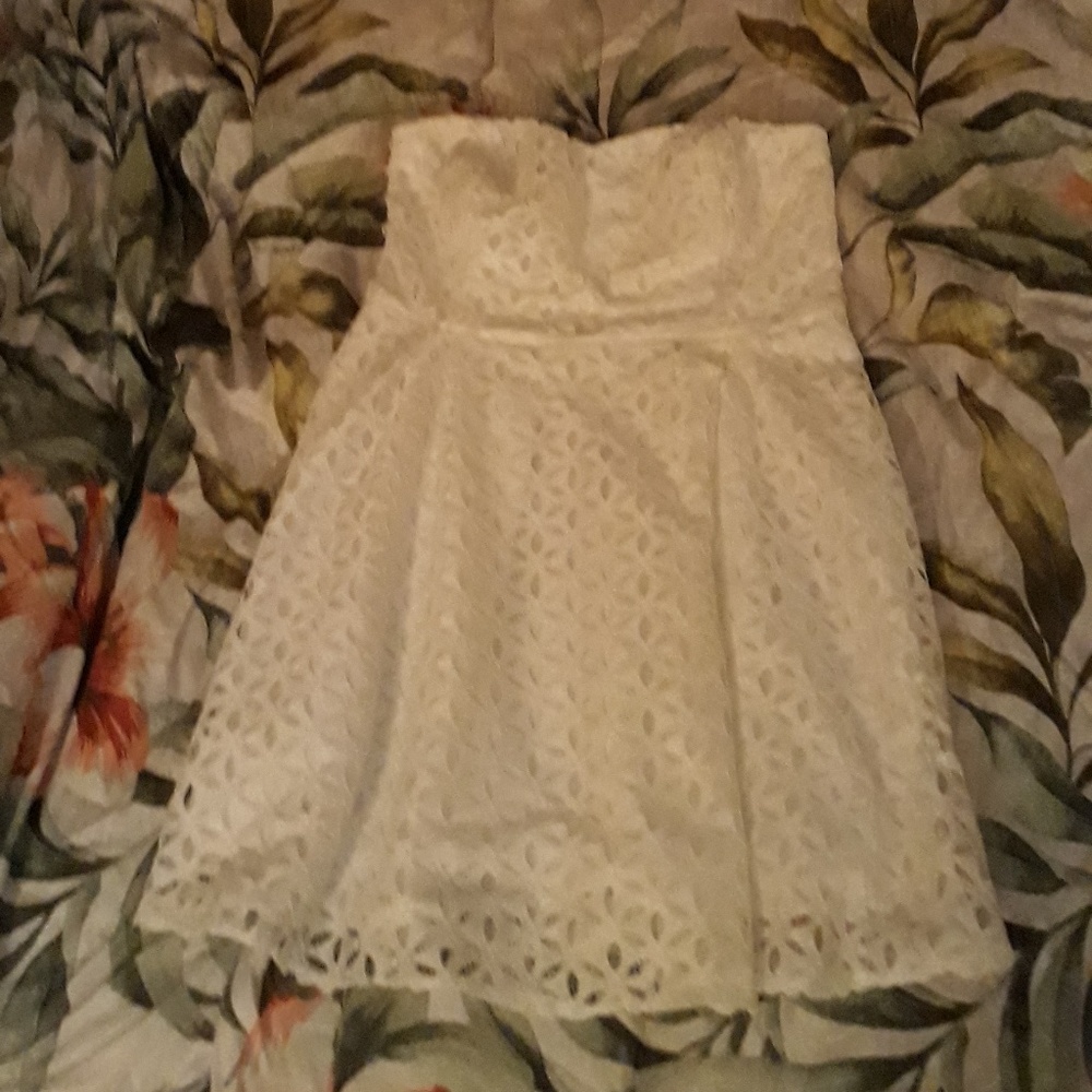 White strapless dress